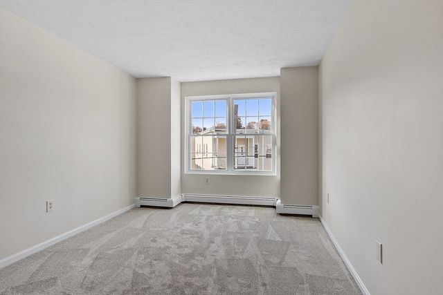 20 Knox St 43, Lawrence, MA 01841