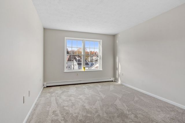 20 Knox St 43, Lawrence, MA 01841