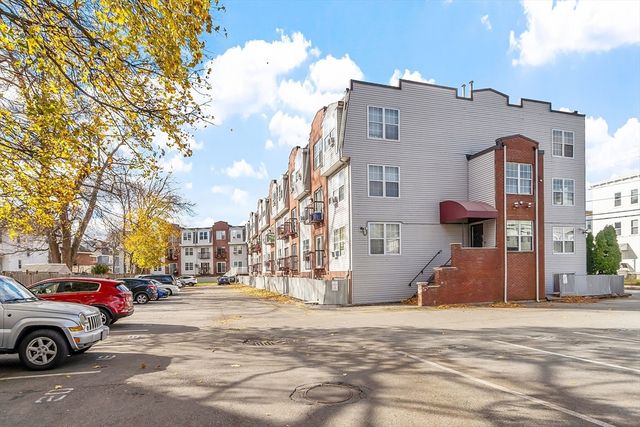 20 Knox St 43, Lawrence, MA 01841