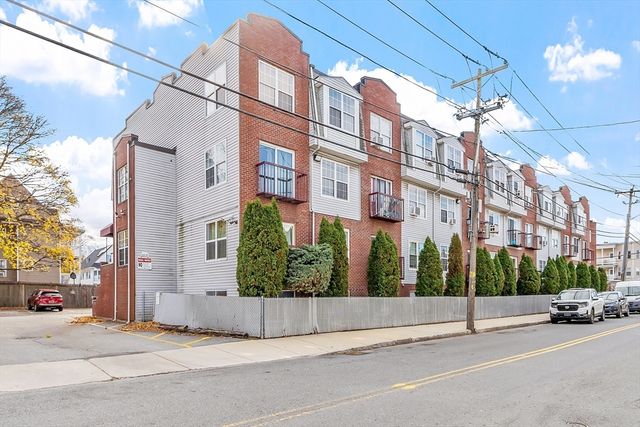 20 Knox St 43, Lawrence, MA 01841