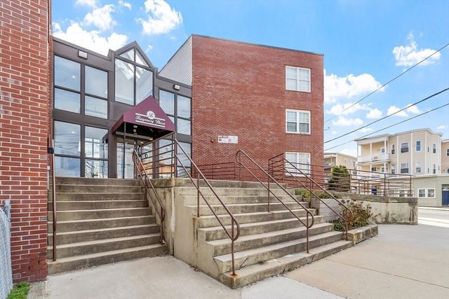 20 Knox St 43, Lawrence, MA 01841