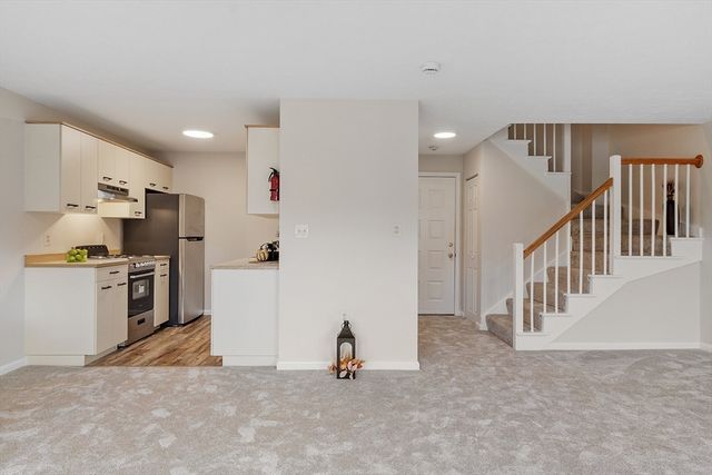 20 Knox St 43, Lawrence, MA 01841