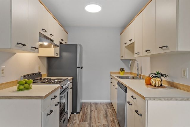 20 Knox St 43, Lawrence, MA 01841