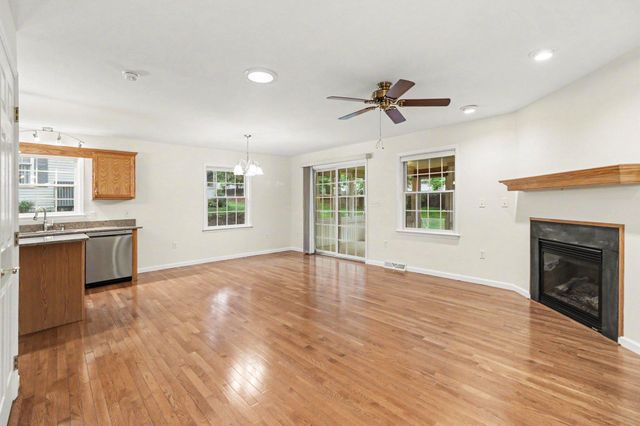 19 BLUE MOUNTAIN VIS, Mechanicsburg, PA 17050