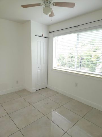 1839 PLUNKETT Street 2, Hollywood, FL 33020