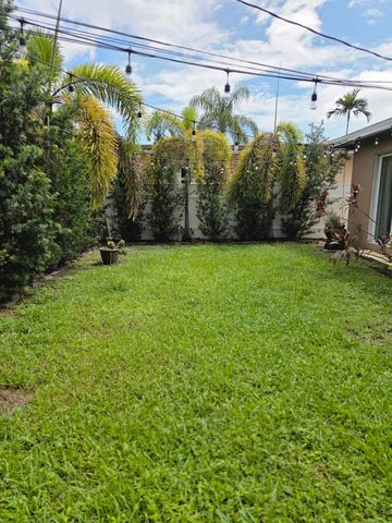 1839 PLUNKETT Street 2, Hollywood, FL 33020