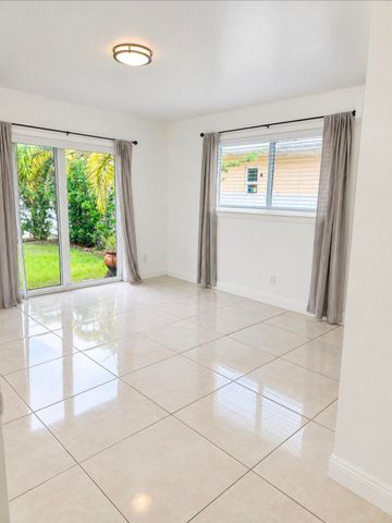 1839 PLUNKETT Street 2, Hollywood, FL 33020