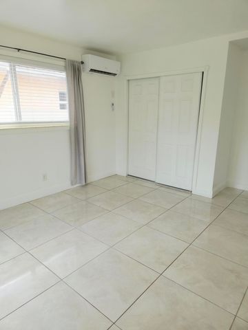 1839 PLUNKETT Street 2, Hollywood, FL 33020