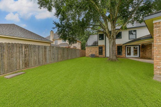 2117 Spinnaker Drive, League City, TX 77573