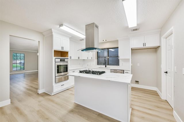 2117 Spinnaker Drive, League City, TX 77573