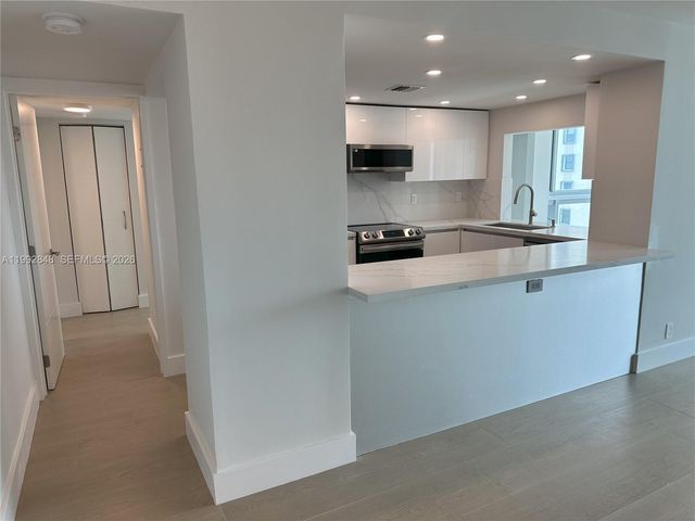 2655 Collins Ave 1204, Miami Beach, FL 33140