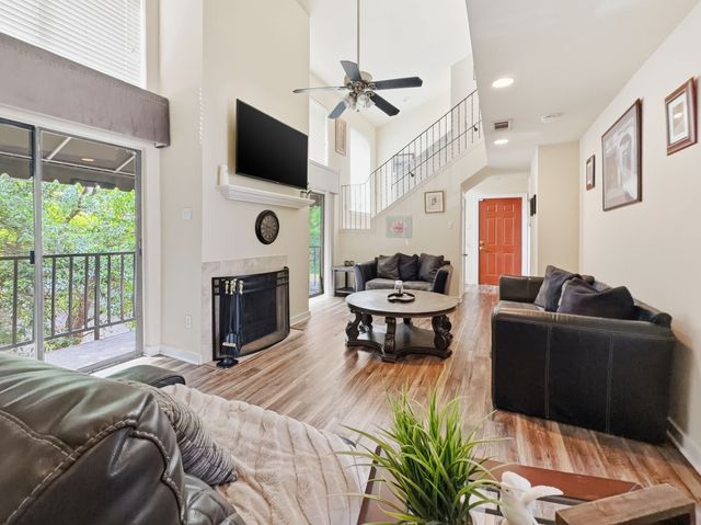 4402 Holland Avenue 202, Dallas, TX 75219