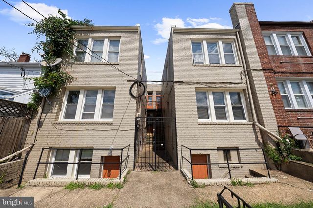 2915 PENNSYLVANIA AVE SE, Washington, DC 20020