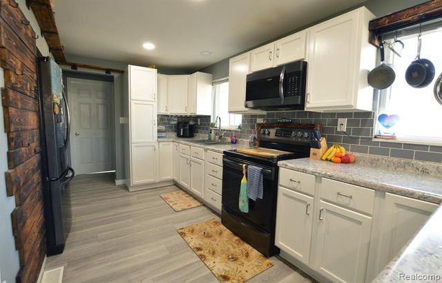 4051 Red Wing Drive, Flint, MI 48532