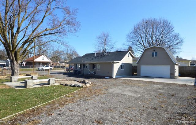 4051 Red Wing Drive, Flint, MI 48532