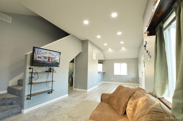 4051 Red Wing Drive, Flint, MI 48532