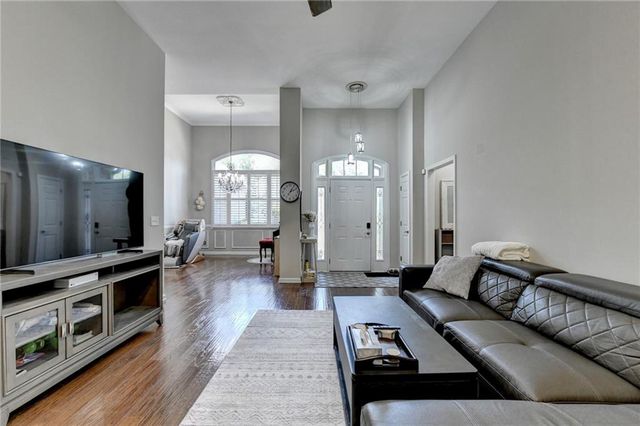 5019 Weatherstone Drive, Buford, GA 30519