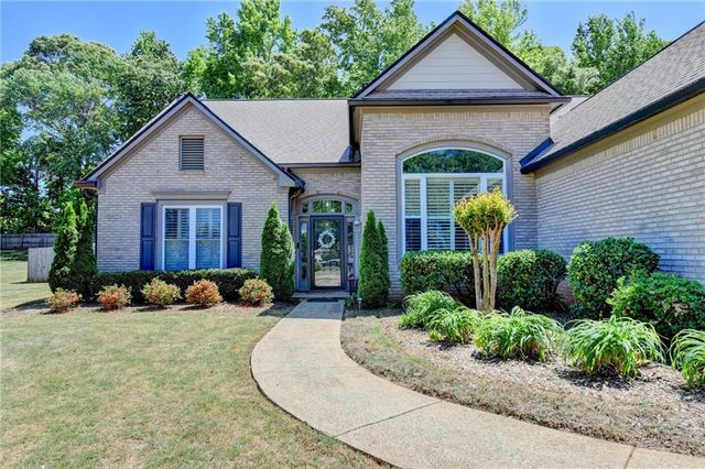 5019 Weatherstone Drive, Buford, GA 30519