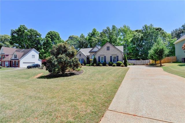 5019 Weatherstone Drive, Buford, GA 30519