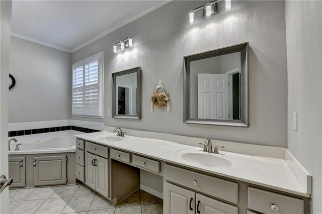 5019 Weatherstone Drive, Buford, GA 30519