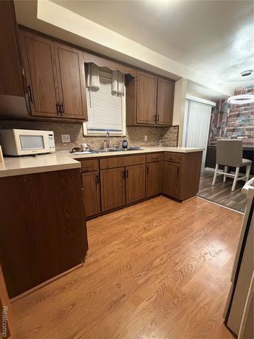 1436 Berrywood Lane, Flint, MI 48507