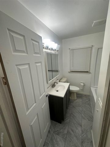 1436 Berrywood Lane, Flint, MI 48507