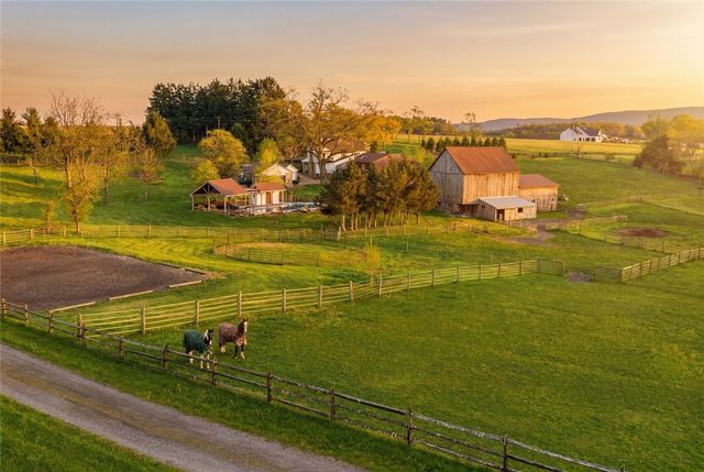 232 Whitestown ROAD, Lancaster Twp, PA 16037