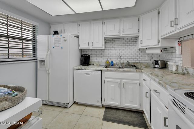 4201 S Atlantic Ave Apt 301, New Smyrna Beach, FL 32169