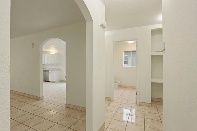 610 Hudson Ln, Modesto, CA 95351