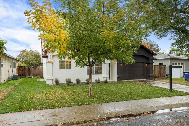 610 Hudson Ln, Modesto, CA 95351