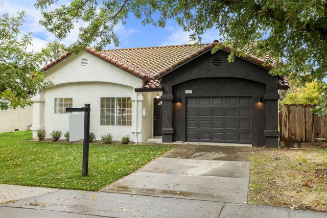 610 Hudson Ln, Modesto, CA 95351