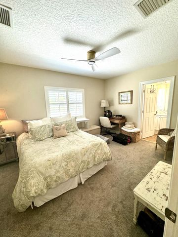 4488 Hickory Drive, Palm Beach Gardens, FL 33418
