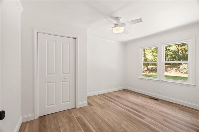 537 NE Beaverdale Road, Dalton, GA 30721