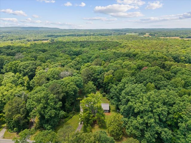 537 NE Beaverdale Road, Dalton, GA 30721
