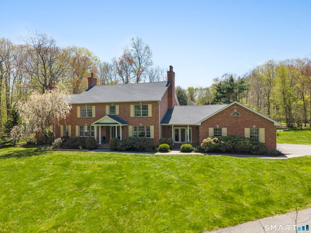 16 Cider Mill Road, Burlington, CT 06013
