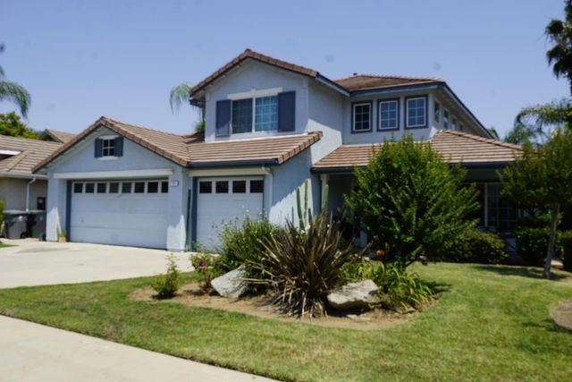 2741 Fremont Avenue, Clovis, CA 93611