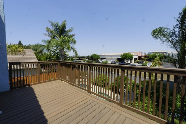 2741 Fremont Avenue, Clovis, CA 93611