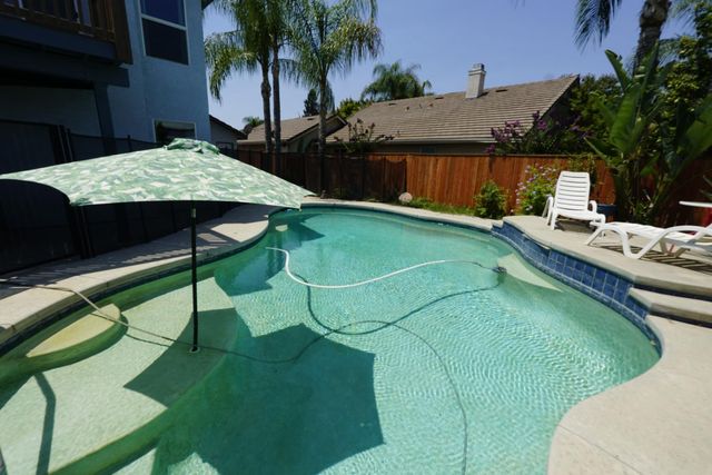 2741 Fremont Avenue, Clovis, CA 93611