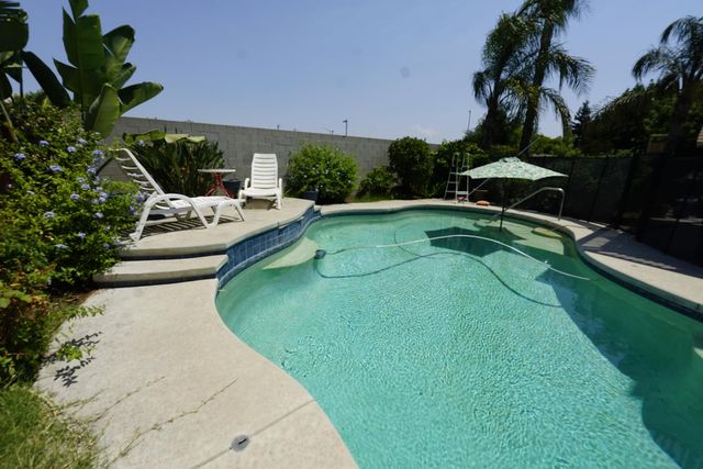 2741 Fremont Avenue, Clovis, CA 93611