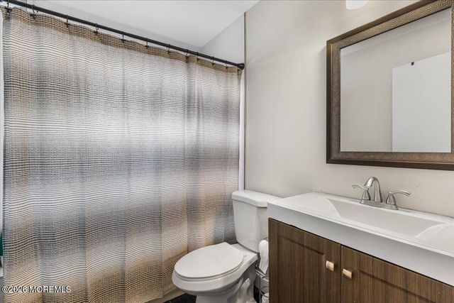 43 Glen Arden Drive, Howell, NJ 07731