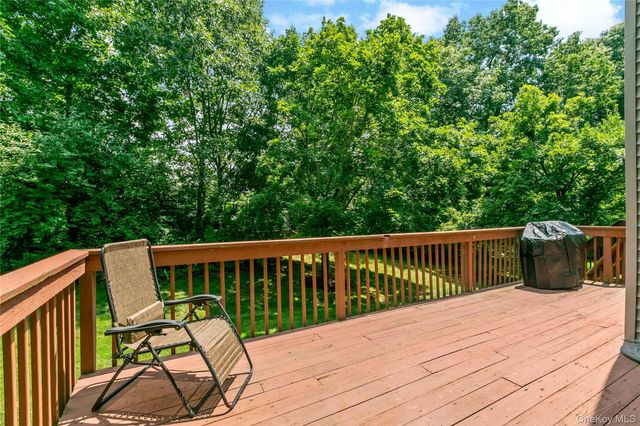 191 Horseshoe Circle, Ossining, NY 10562