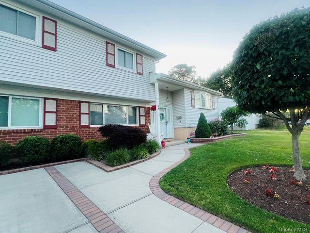 48 W 20th Street, Deer Park, NY 11729