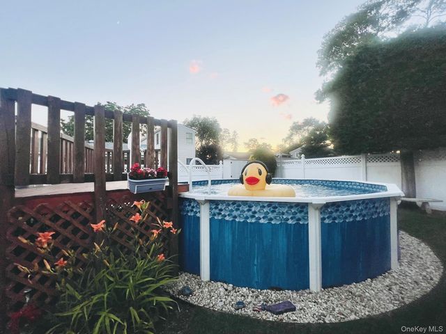 48 W 20th Street, Deer Park, NY 11729
