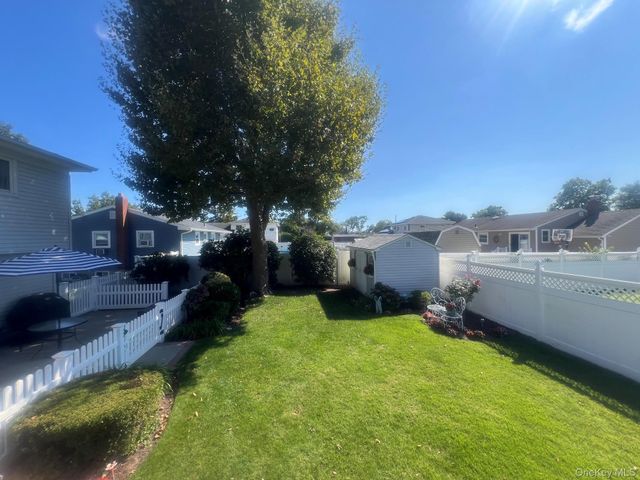 48 W 20th Street, Deer Park, NY 11729