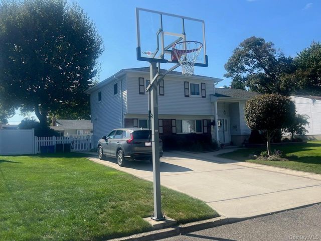 48 W 20th Street, Deer Park, NY 11729