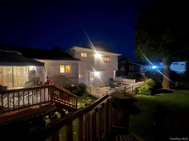 48 W 20th Street, Deer Park, NY 11729