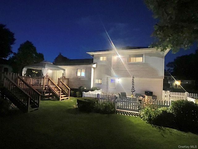 48 W 20th Street, Deer Park, NY 11729