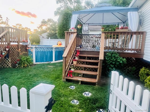 48 W 20th Street, Deer Park, NY 11729