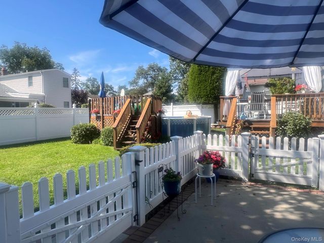 48 W 20th Street, Deer Park, NY 11729