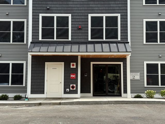 251 Sladen Street 207, Dracut, MA 01826